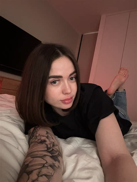 nikkydandelionnn|@nikkydandelionx .